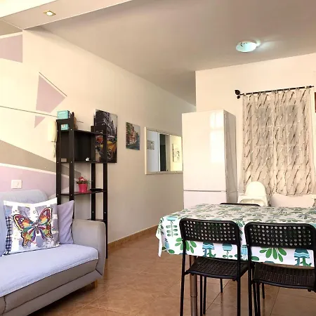 Colina II Con Piscina, En Los Cristianos, Tenerife Sur 洛斯克里斯蒂亚诺斯